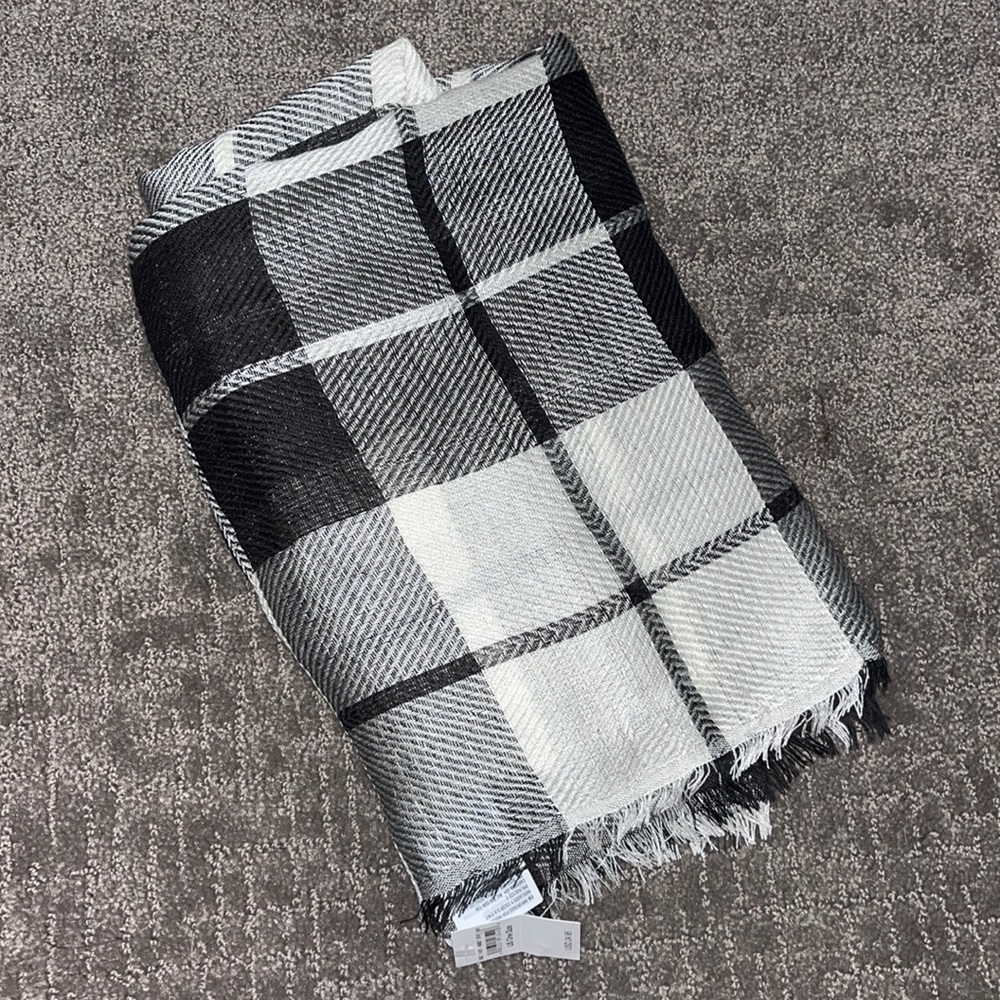 American Eagle Checkered Shawl/Scarf